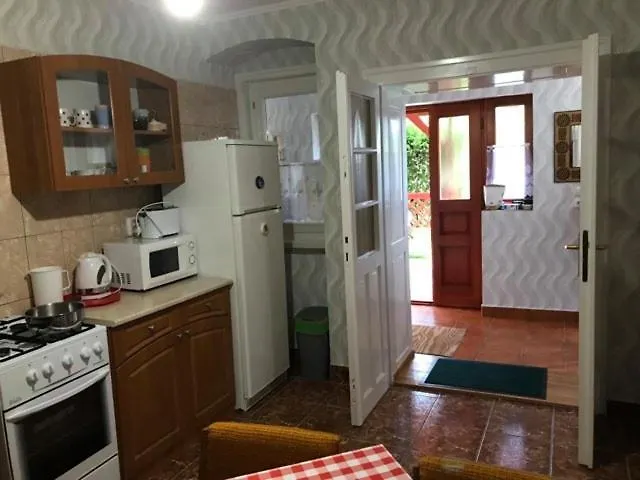 Rozsakert * Poroszló